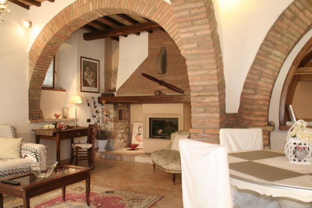 Borgo Medioevale Apartment Todi Ngoại thất bức ảnh