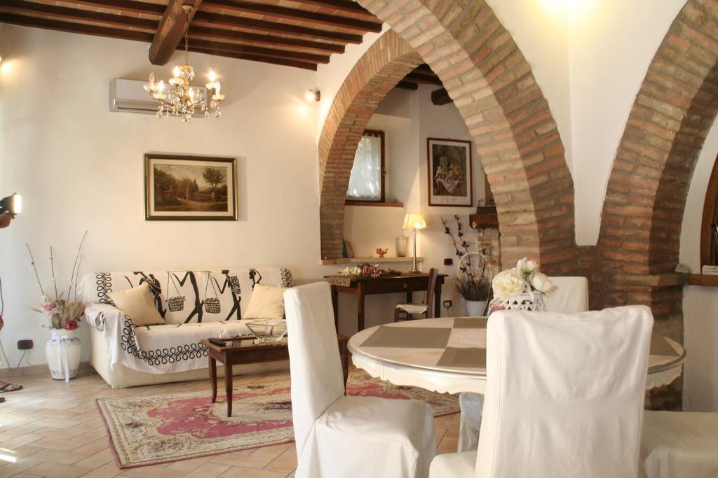 Borgo Medioevale Apartment Todi Ngoại thất bức ảnh