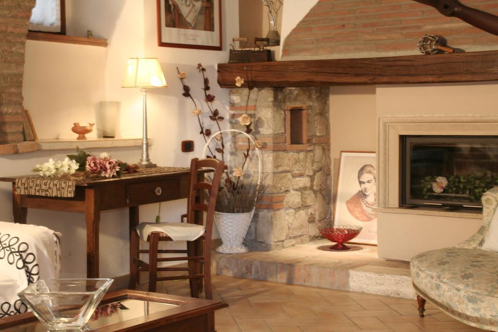 Borgo Medioevale Apartment Todi Ngoại thất bức ảnh